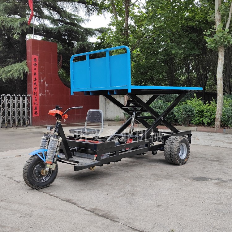 平板可以升降的電動(dòng)三輪平板車(chē)出口發(fā)貨中